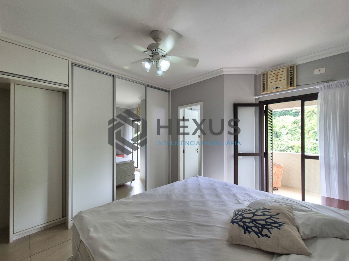 Foto 13 de Apartamento com varanda e lazer na região da Barra Funda da Praia das Pitangueiras, Guarujá