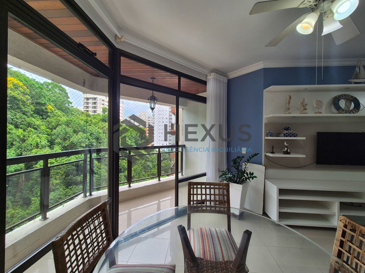 Foto 3 de Apartamento com varanda e lazer na região da Barra Funda da Praia das Pitangueiras, Guarujá