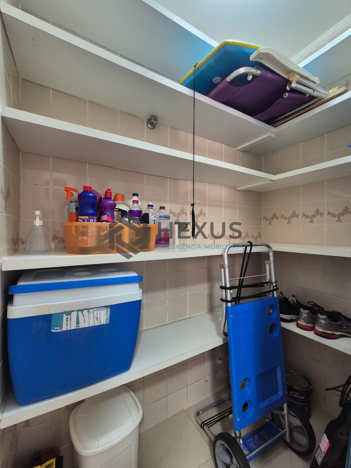 Foto 31 de Apartamento com varanda e lazer na região da Barra Funda da Praia das Pitangueiras, Guarujá