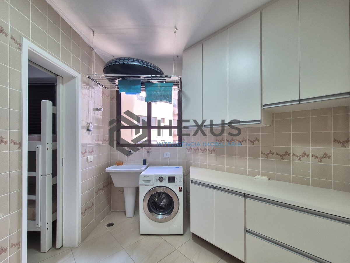 Foto 32 de Apartamento com varanda e lazer na região da Barra Funda da Praia das Pitangueiras, Guarujá