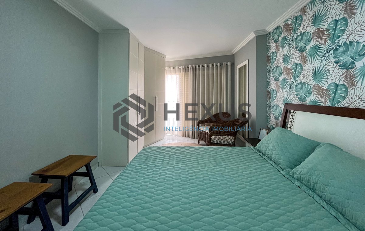 Foto 20 de Apartamento com varanda e lazer a 80m da Praia das Pitangueiras, Guaruja
