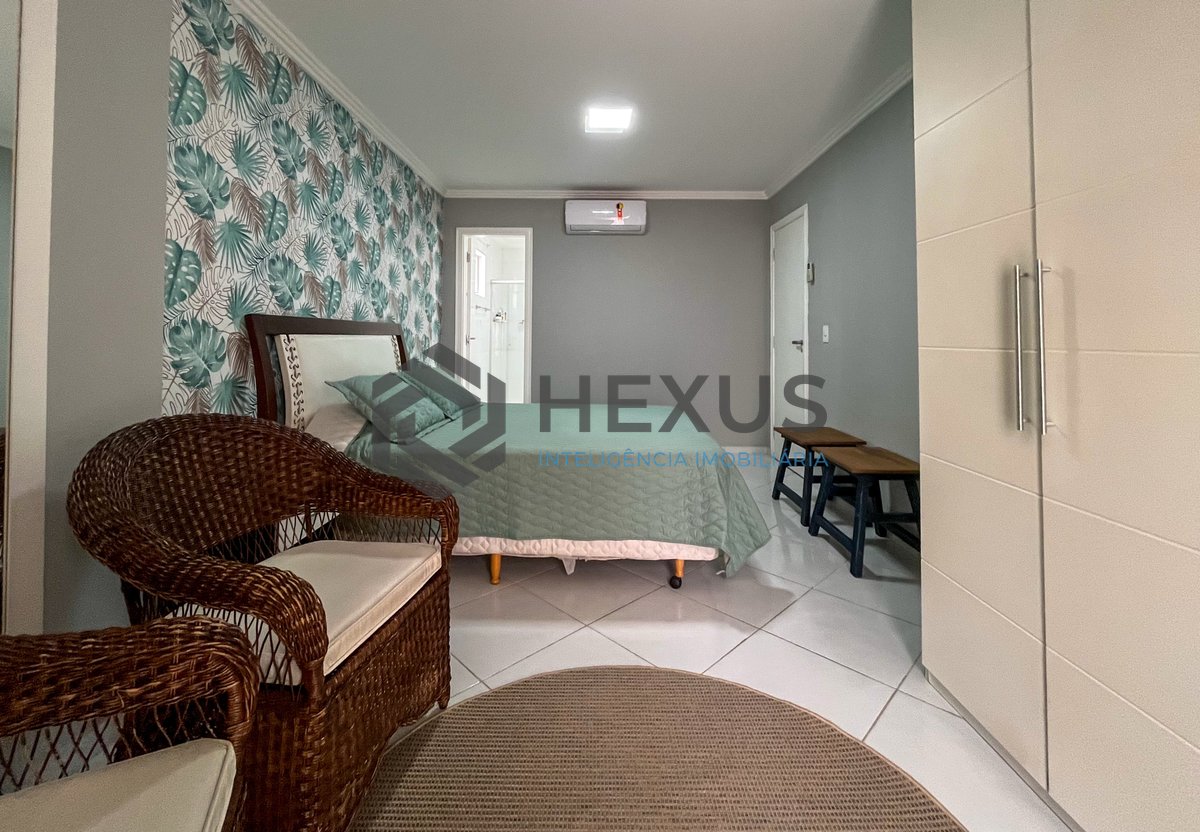 Foto 22 de Apartamento com varanda e lazer a 80m da Praia das Pitangueiras, Guaruja