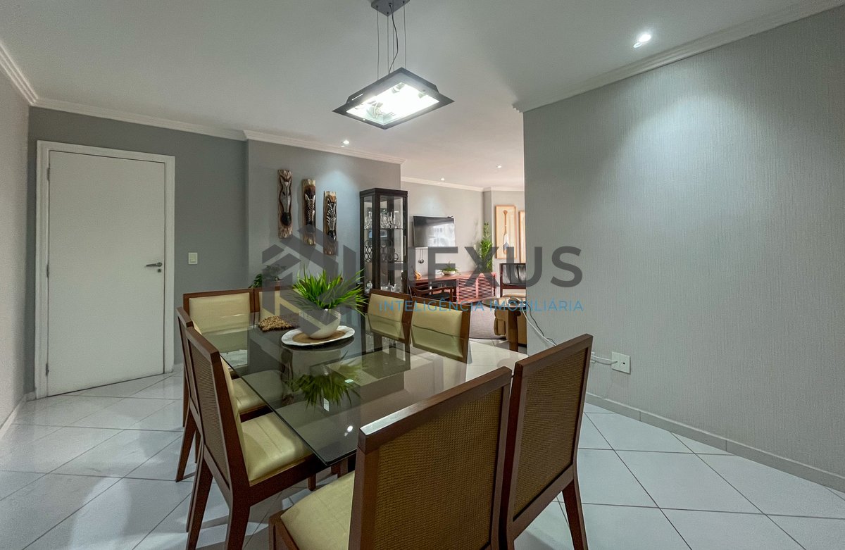 Foto 5 de Apartamento com varanda e lazer a 80m da Praia das Pitangueiras, Guaruja