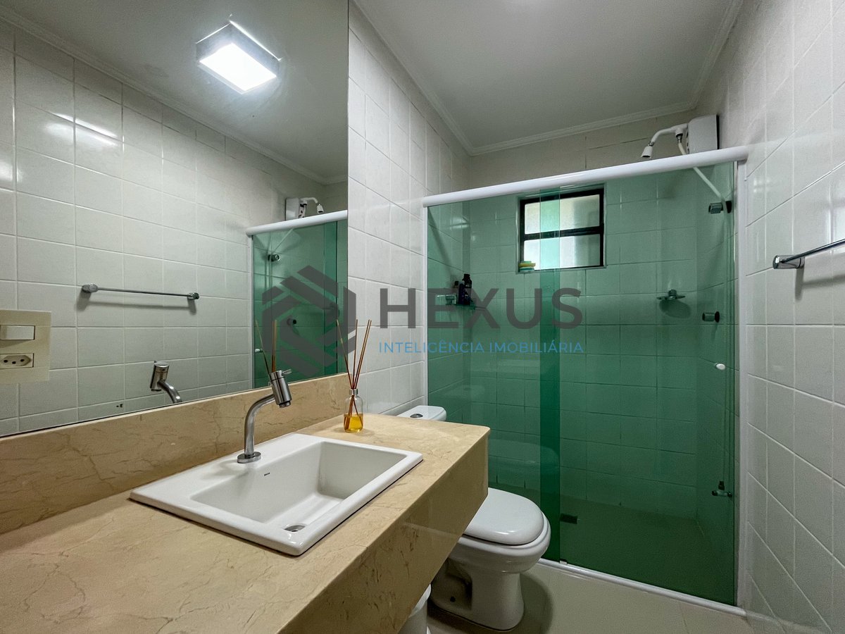 Foto 17 de Apartamento com varanda e lazer na Praia das Pitangueiras, Guaruja