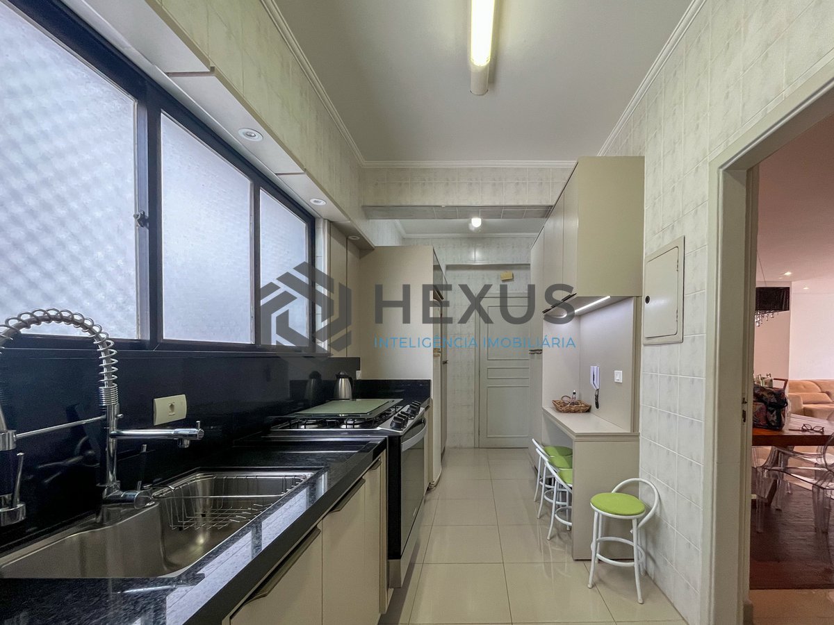 Foto 25 de Apartamento com varanda e lazer na Praia das Pitangueiras, Guaruja
