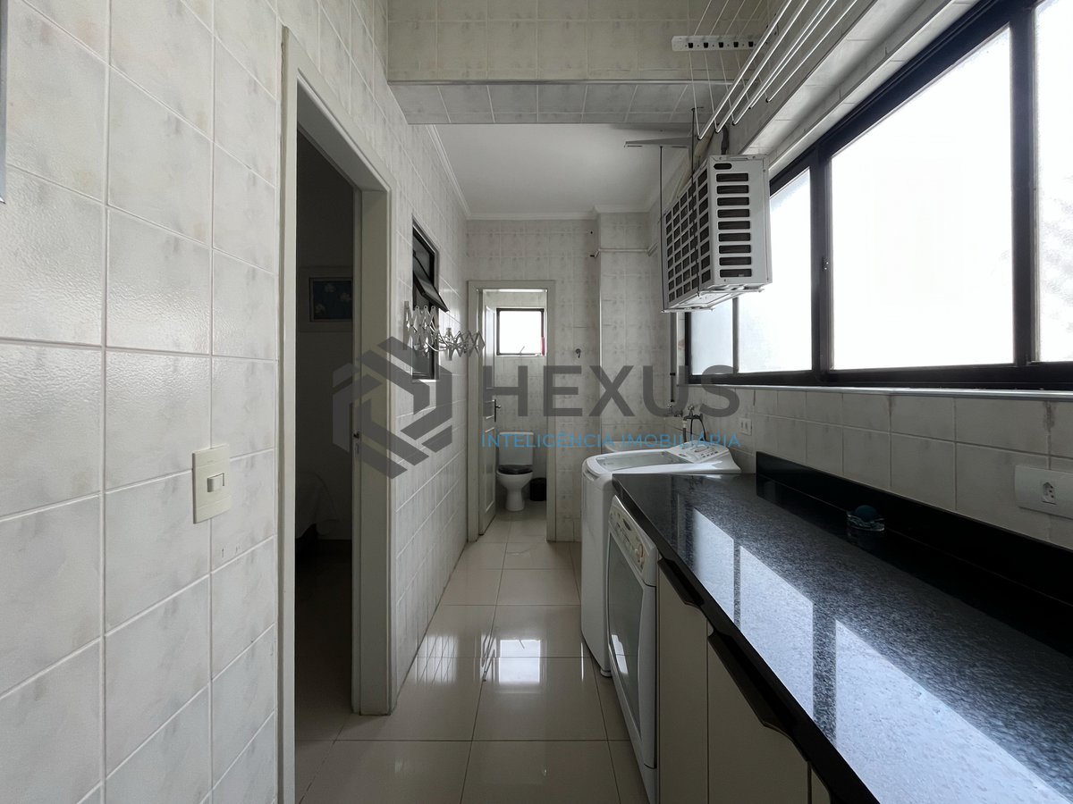 Foto 27 de Apartamento com varanda e lazer na Praia das Pitangueiras, Guaruja