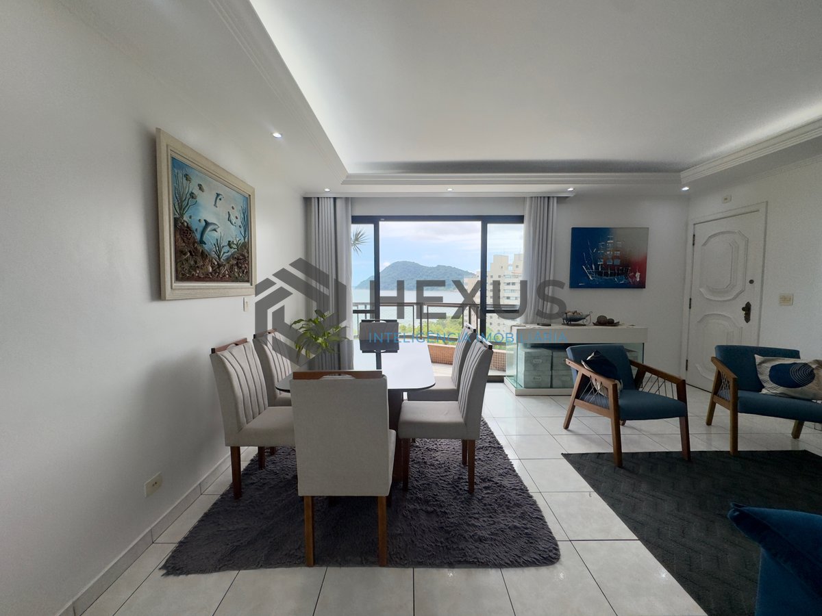 Foto 12 de Apartamento com varanda vista mar e lazer na beira mar da Praia do Tombo, Guaruja
