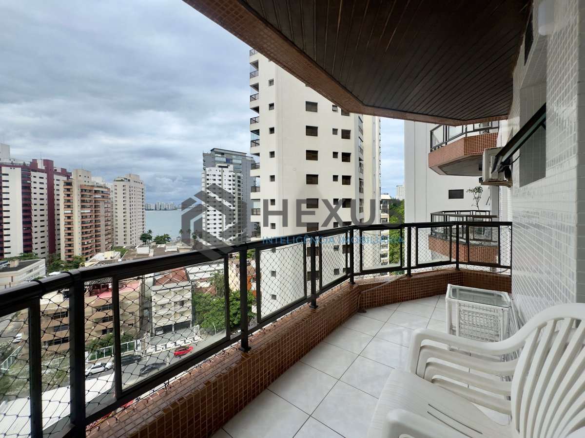 Foto 16 de Apartamento com varanda vista mar e lazer na beira mar da Praia do Tombo, Guaruja