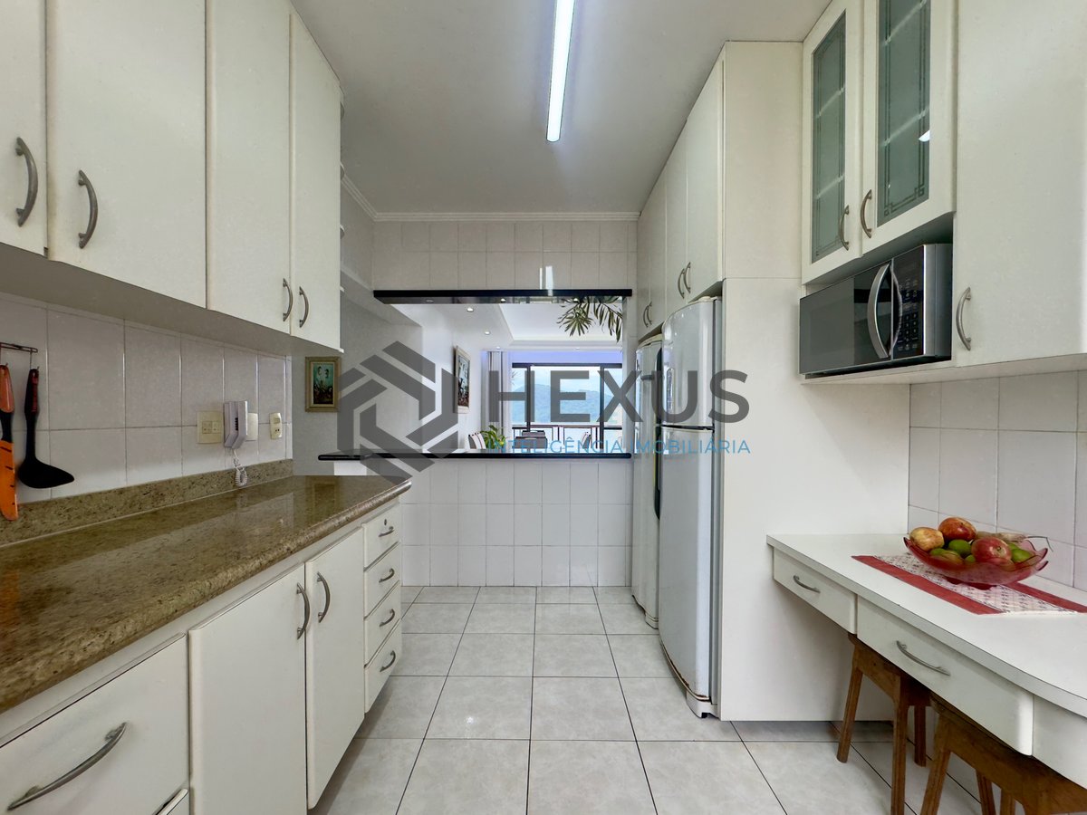Foto 31 de Apartamento com varanda vista mar e lazer na beira mar da Praia do Tombo, Guaruja