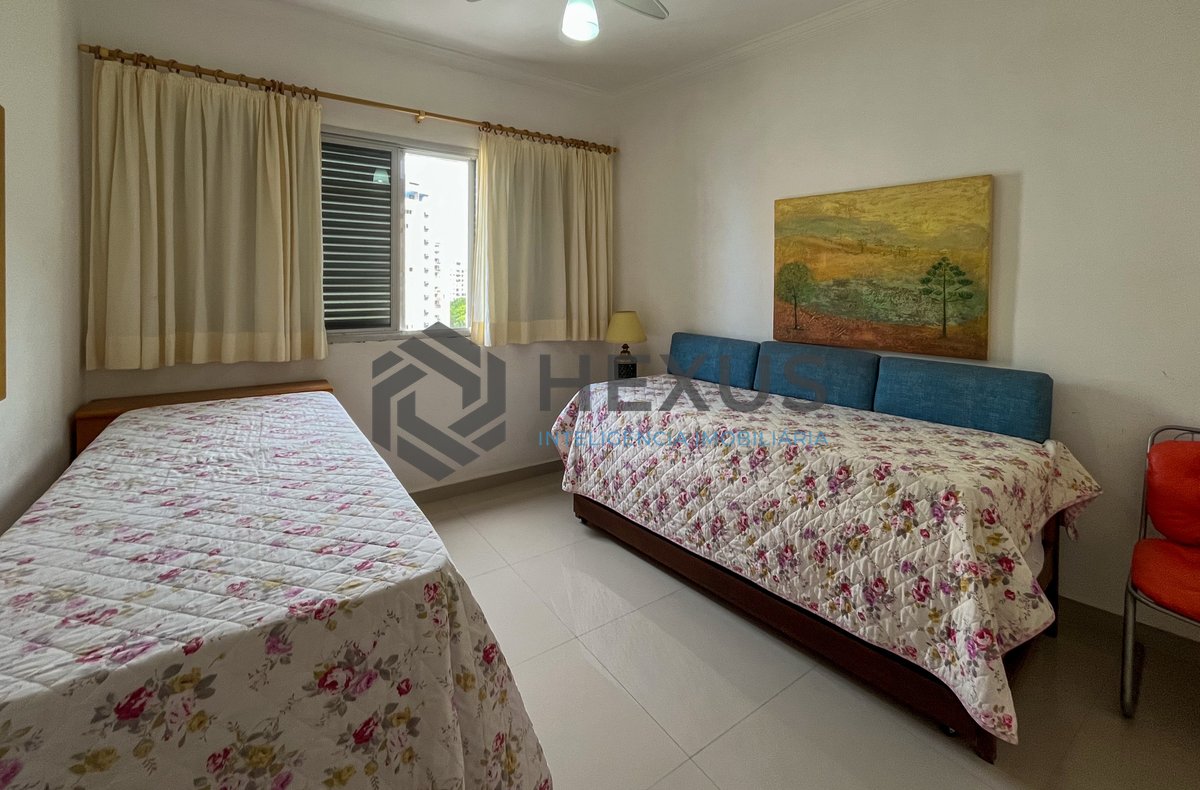 Foto 17 de Apartamento com varanda vista mar na Praia das Pitangueiras, Guaruja