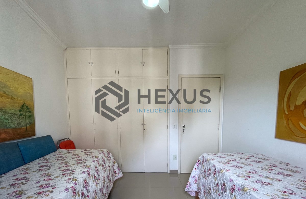 Foto 19 de Apartamento com varanda vista mar na Praia das Pitangueiras, Guaruja