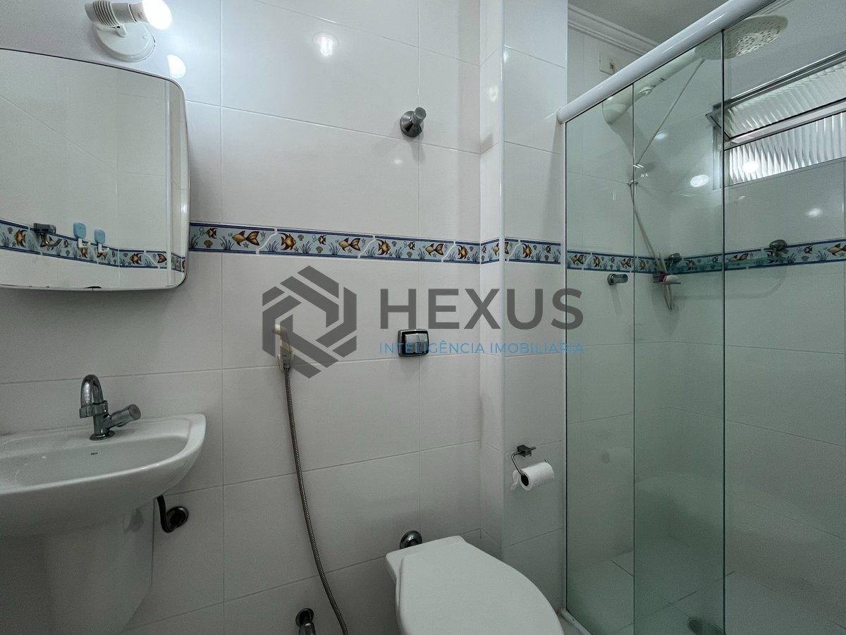 Foto 25 de Apartamento com varanda vista mar na Praia das Pitangueiras, Guaruja