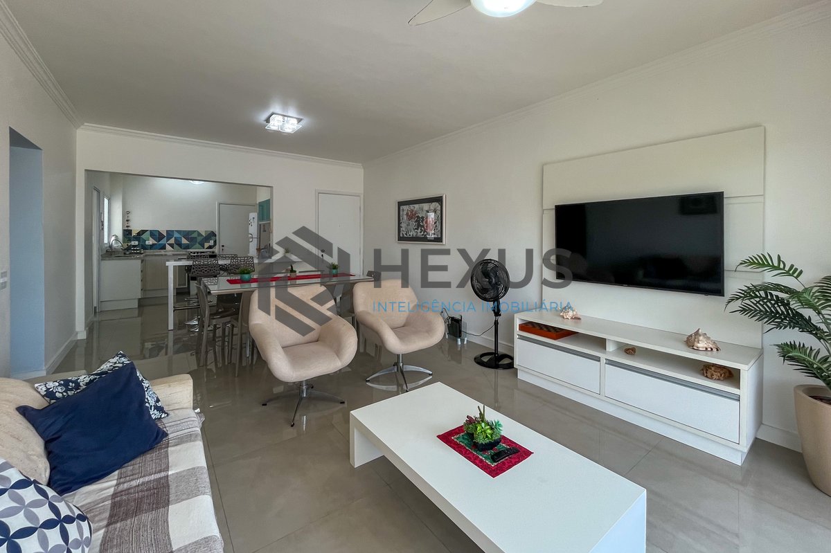 Foto 2 de Apartamento com varanda vista mar na beira mar da Praia das Pitangueiras, Guaruja