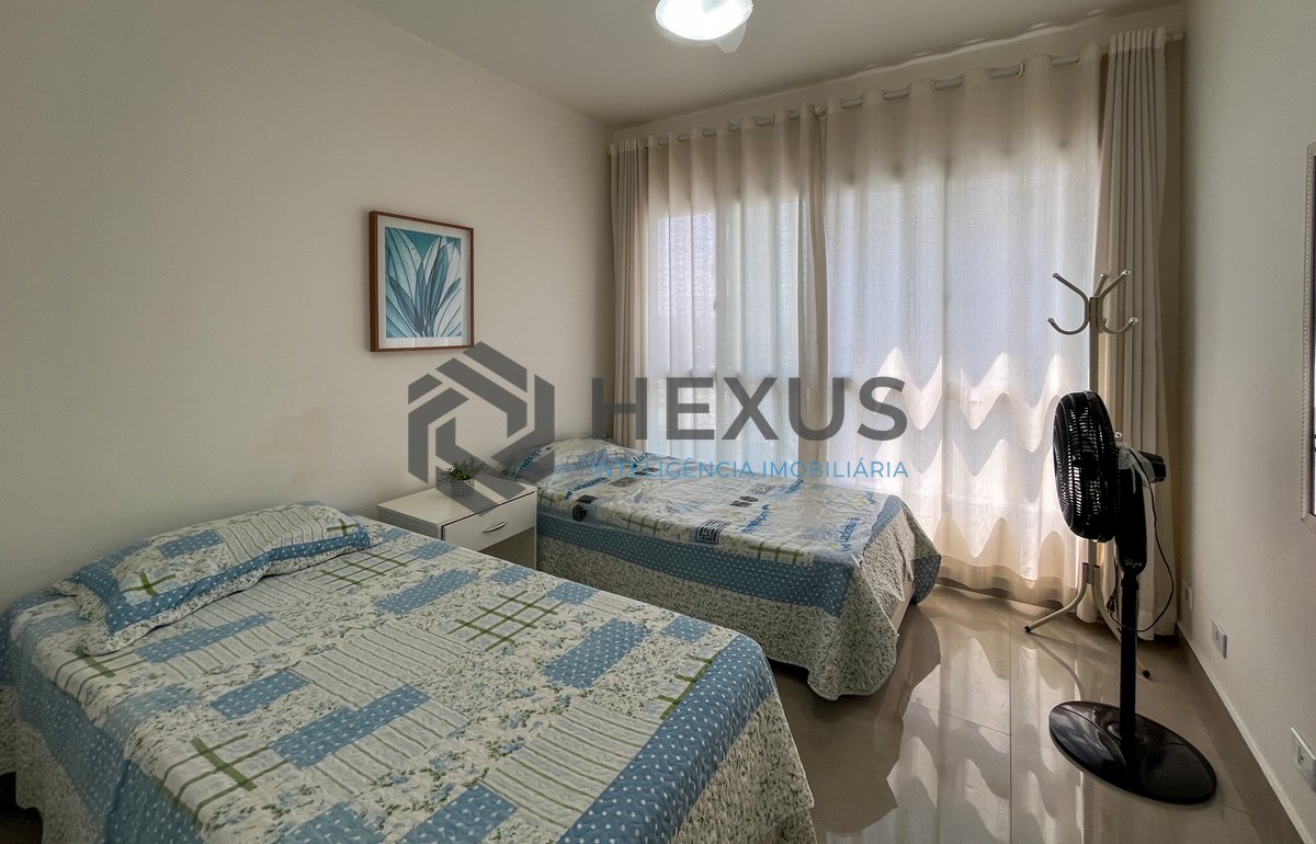 Foto 16 de Apartamento com varanda vista mar na beira mar da Praia das Pitangueiras, Guaruja