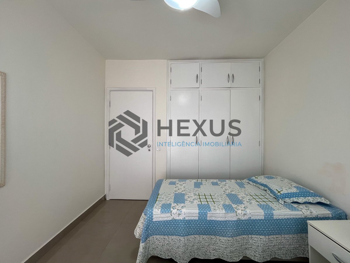 Foto 18 de Apartamento com varanda vista mar na beira mar da Praia das Pitangueiras, Guaruja