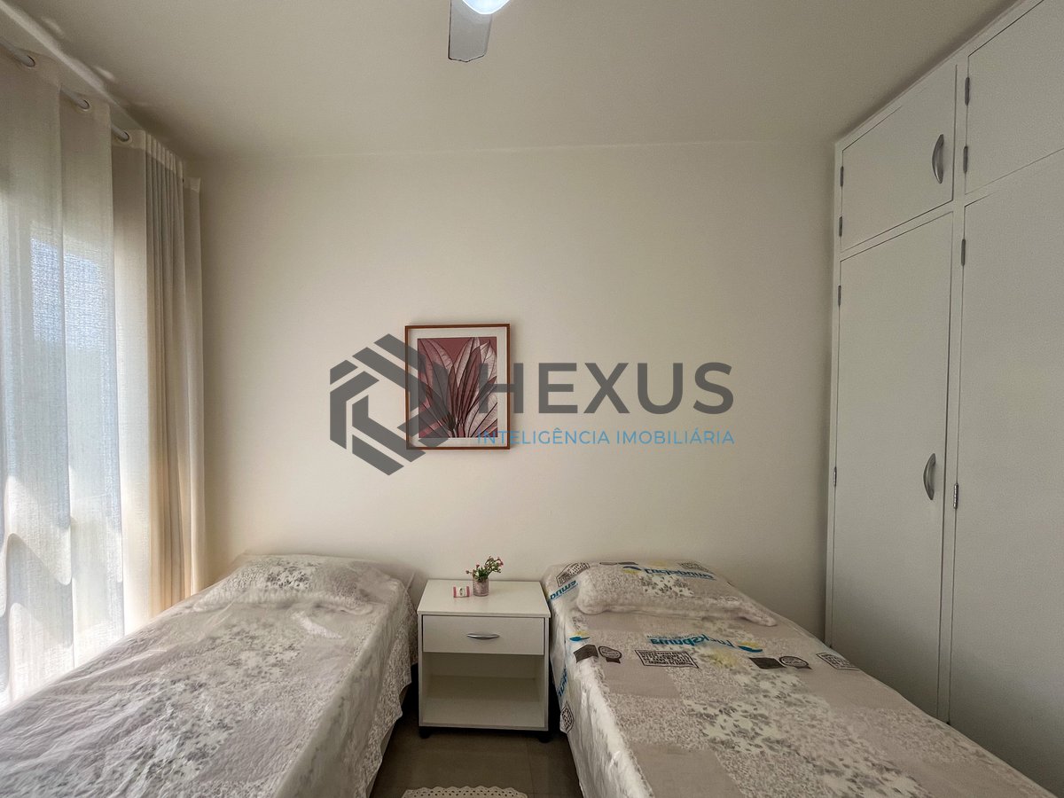 Foto 20 de Apartamento com varanda vista mar na beira mar da Praia das Pitangueiras, Guaruja