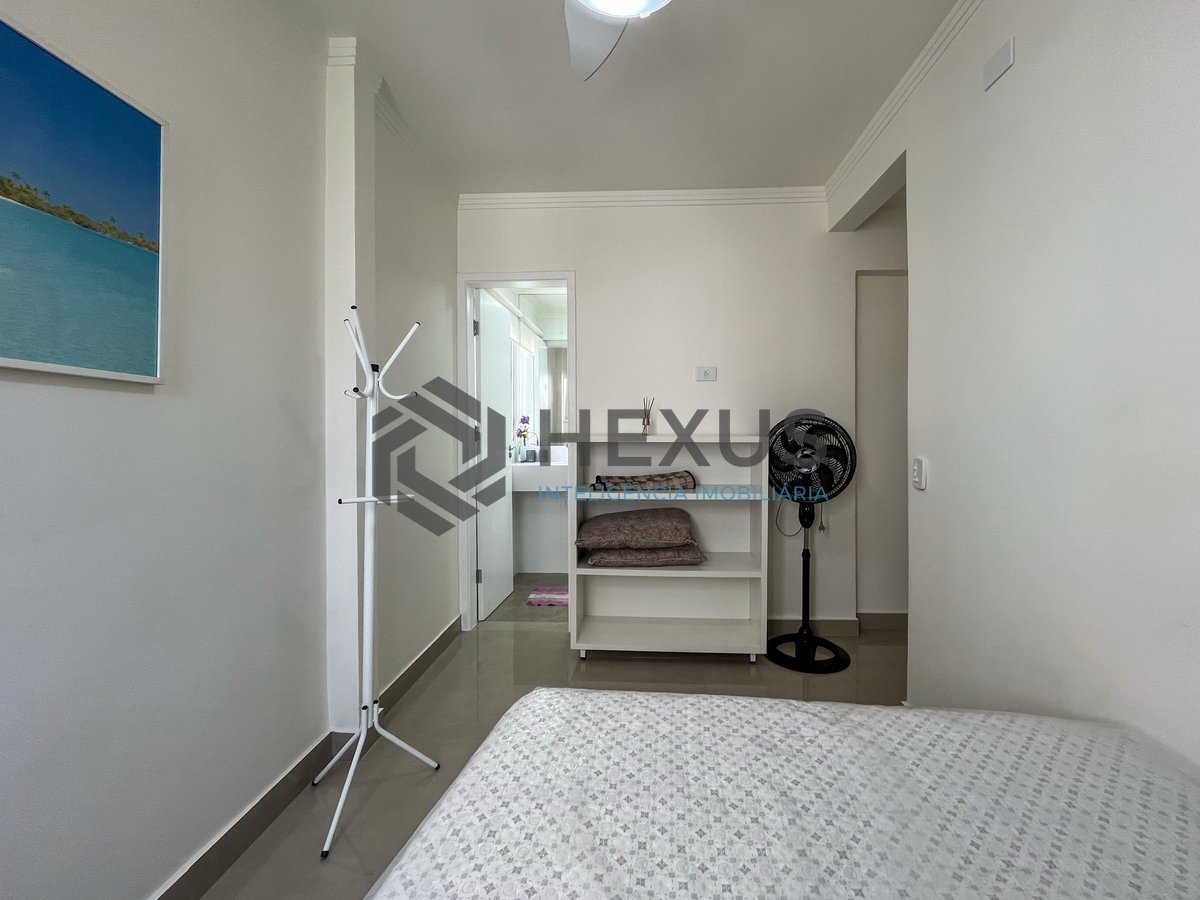 Foto 25 de Apartamento com varanda vista mar na beira mar da Praia das Pitangueiras, Guaruja