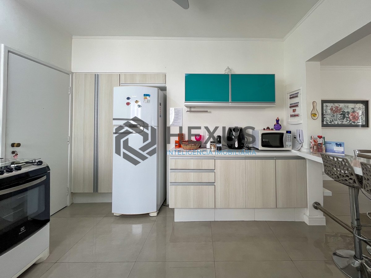 Foto 33 de Apartamento com varanda vista mar na beira mar da Praia das Pitangueiras, Guaruja