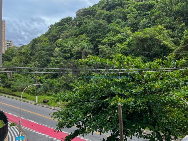 Foto 13 de Apartamento com varanda na Praia das Pitangueiras, Guaruja