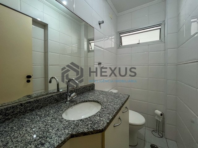 Foto 9 de Apartamento com varanda na Praia das Pitangueiras, Guaruja