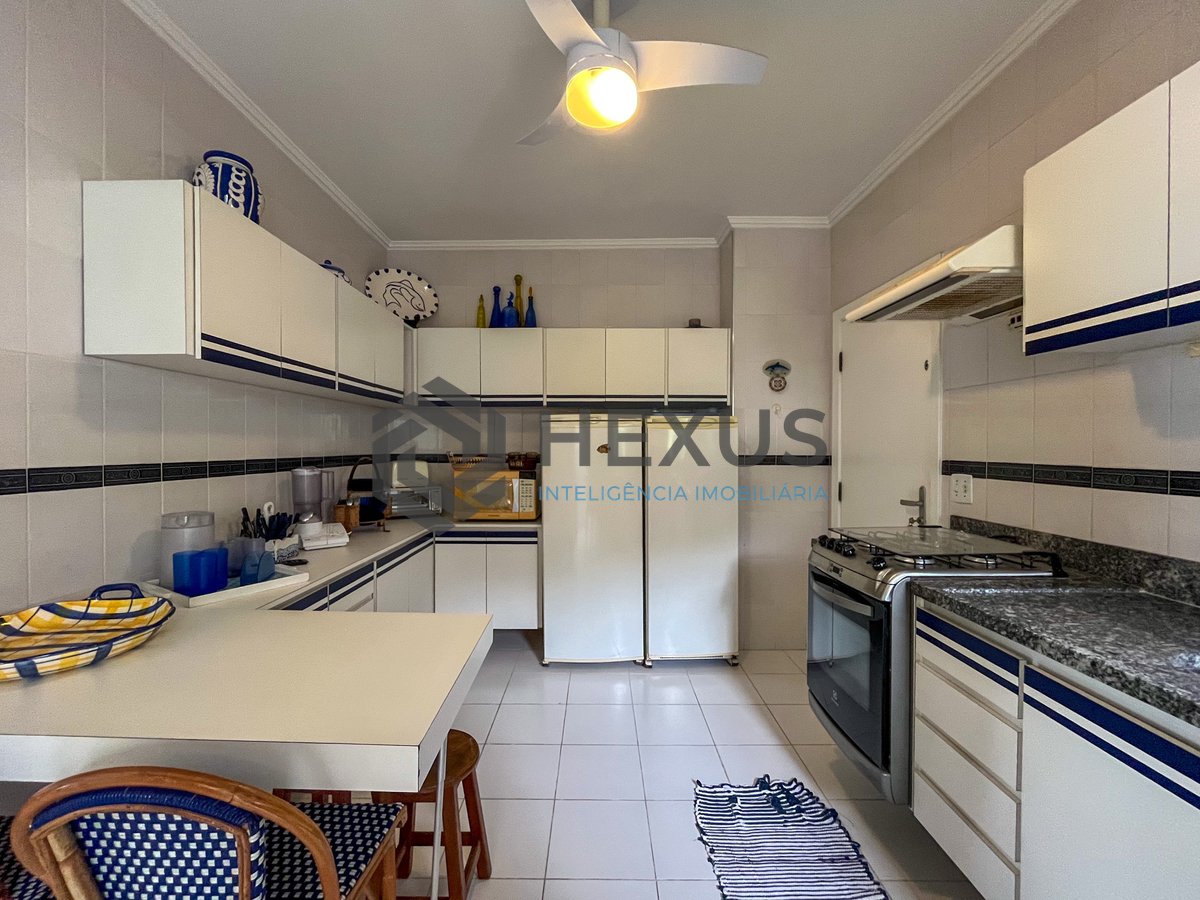 Foto 27 de Apartamento com varanda vista mar na beira mar da Praia das Pitangueiras, Guaruja