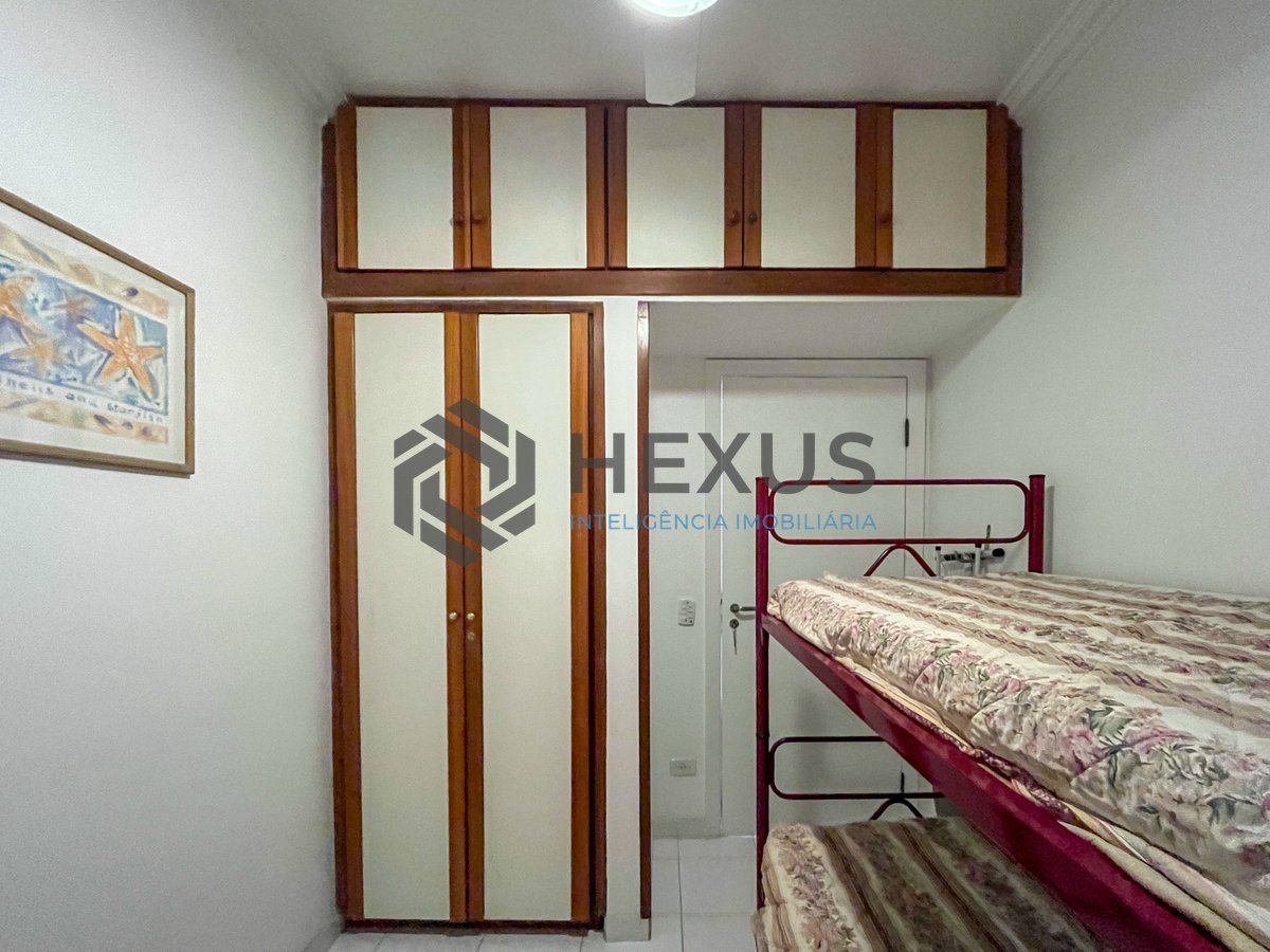 Foto 32 de Apartamento com varanda vista mar na beira mar da Praia das Pitangueiras, Guaruja