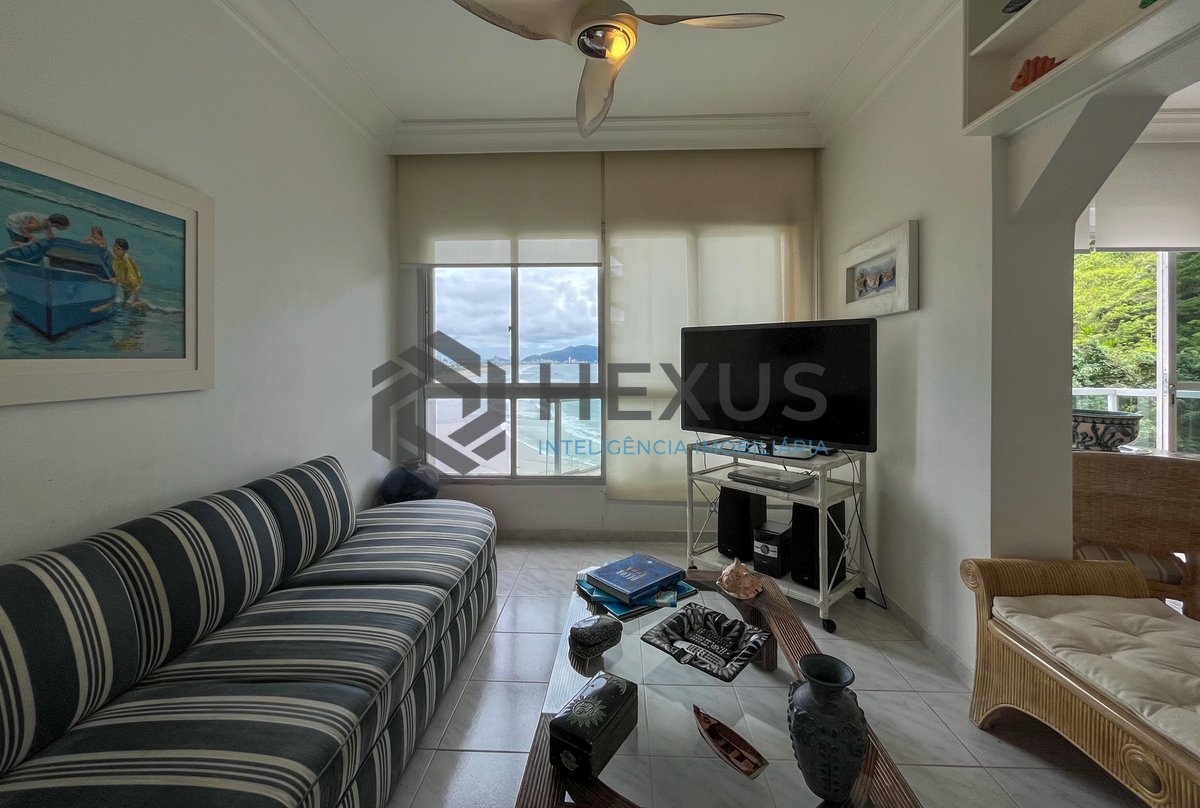 Foto 7 de Apartamento com varanda vista mar na beira mar da Praia das Pitangueiras, Guaruja