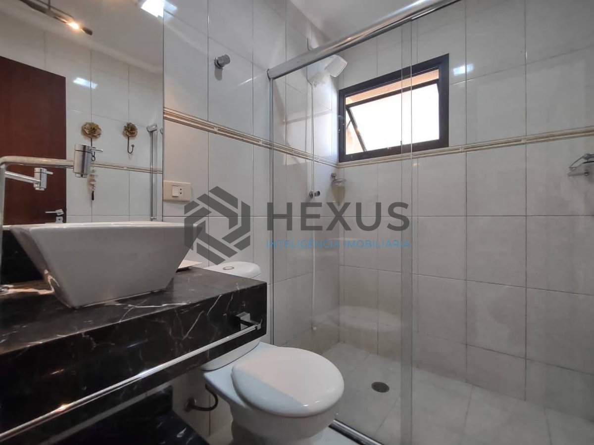 Foto 19 de Apartamento com varanda e lazer na Praia da Enseada, Guaruja