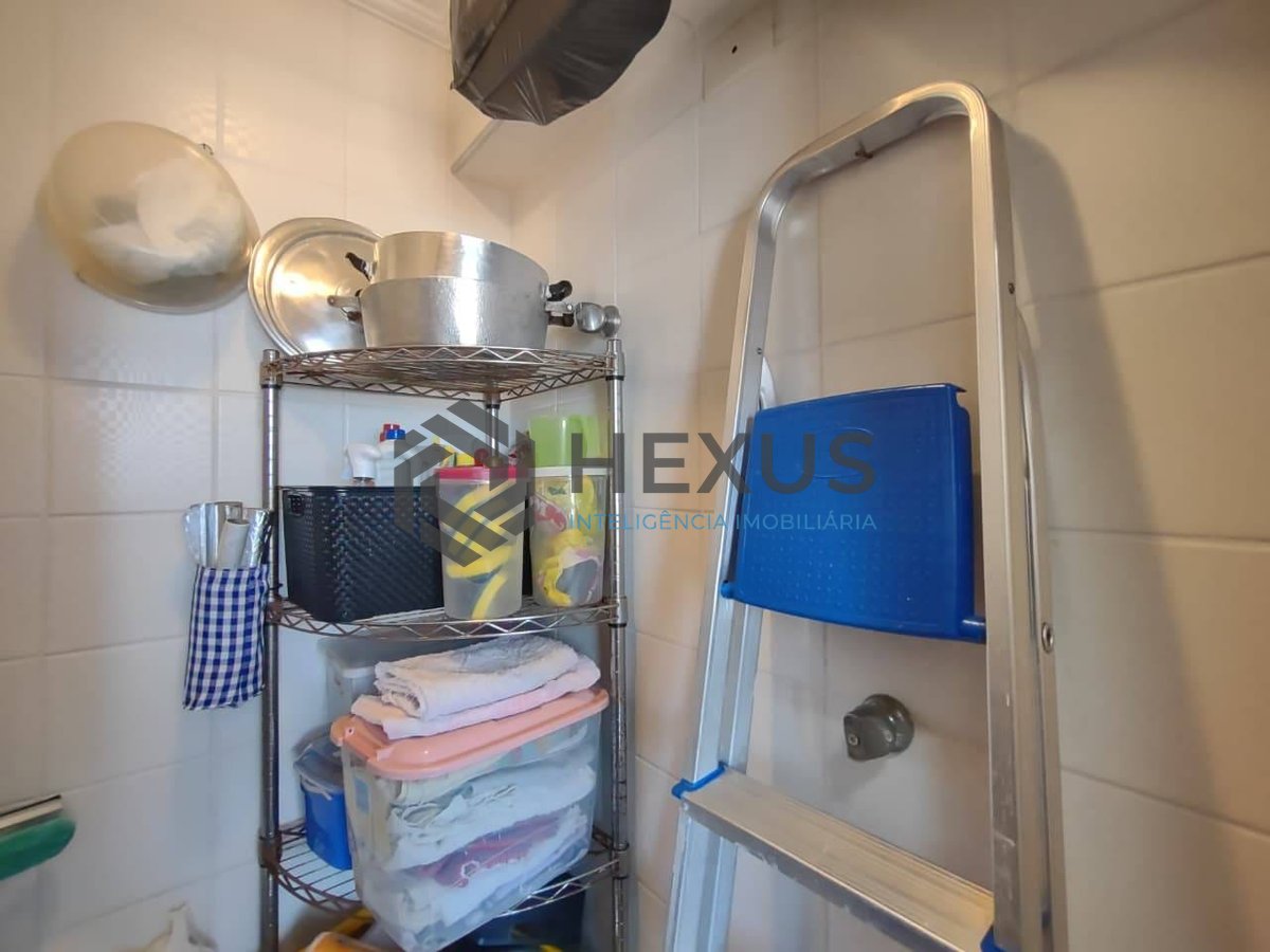 Foto 23 de Apartamento com varanda e lazer na Praia da Enseada, Guaruja
