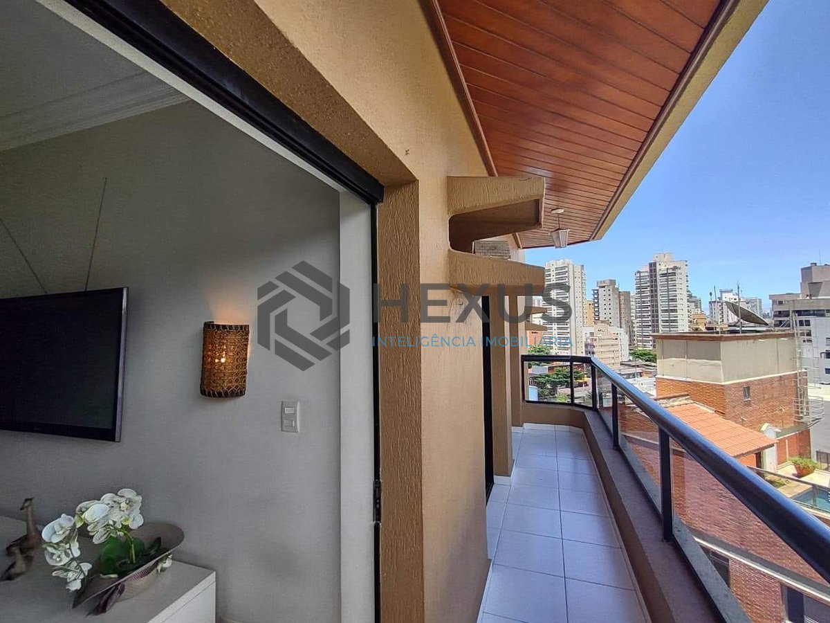 Foto 9 de Apartamento com varanda e lazer na Praia da Enseada, Guaruja