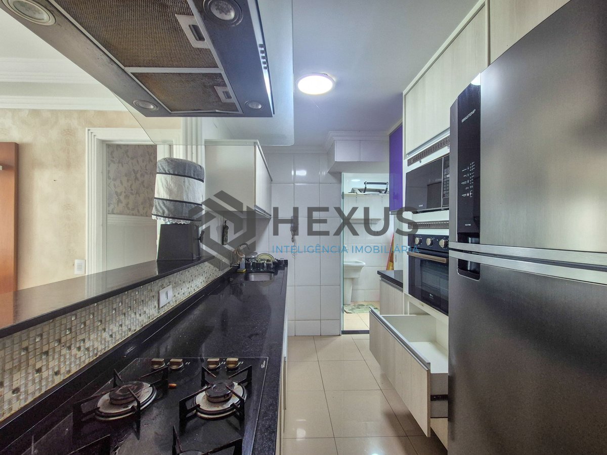 Foto 15 de Apartamento reformado com varanda na Praia das Asturias, Guaruja
