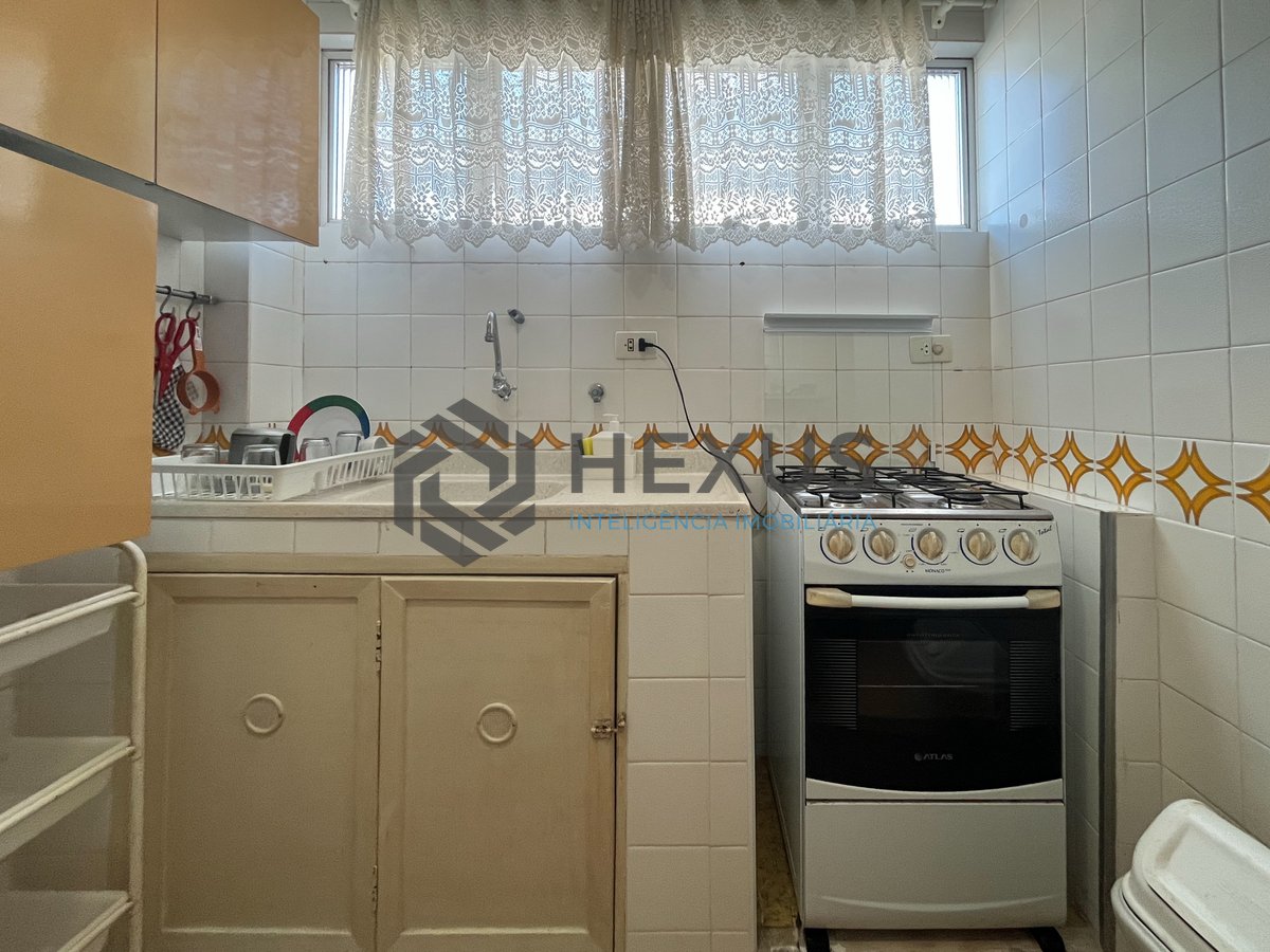 Foto 23 de Apartamento com varanda na quadra mar no Tombo, Guarujá