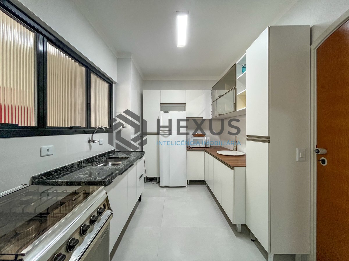 Foto 19 de Apartamento com varanda e lazer na Praia das Pitangueiras, Guaruja