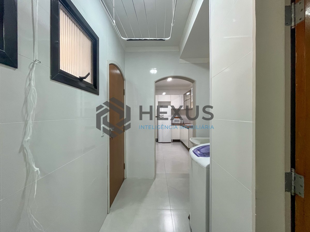 Foto 22 de Apartamento com varanda e lazer na Praia das Pitangueiras, Guaruja