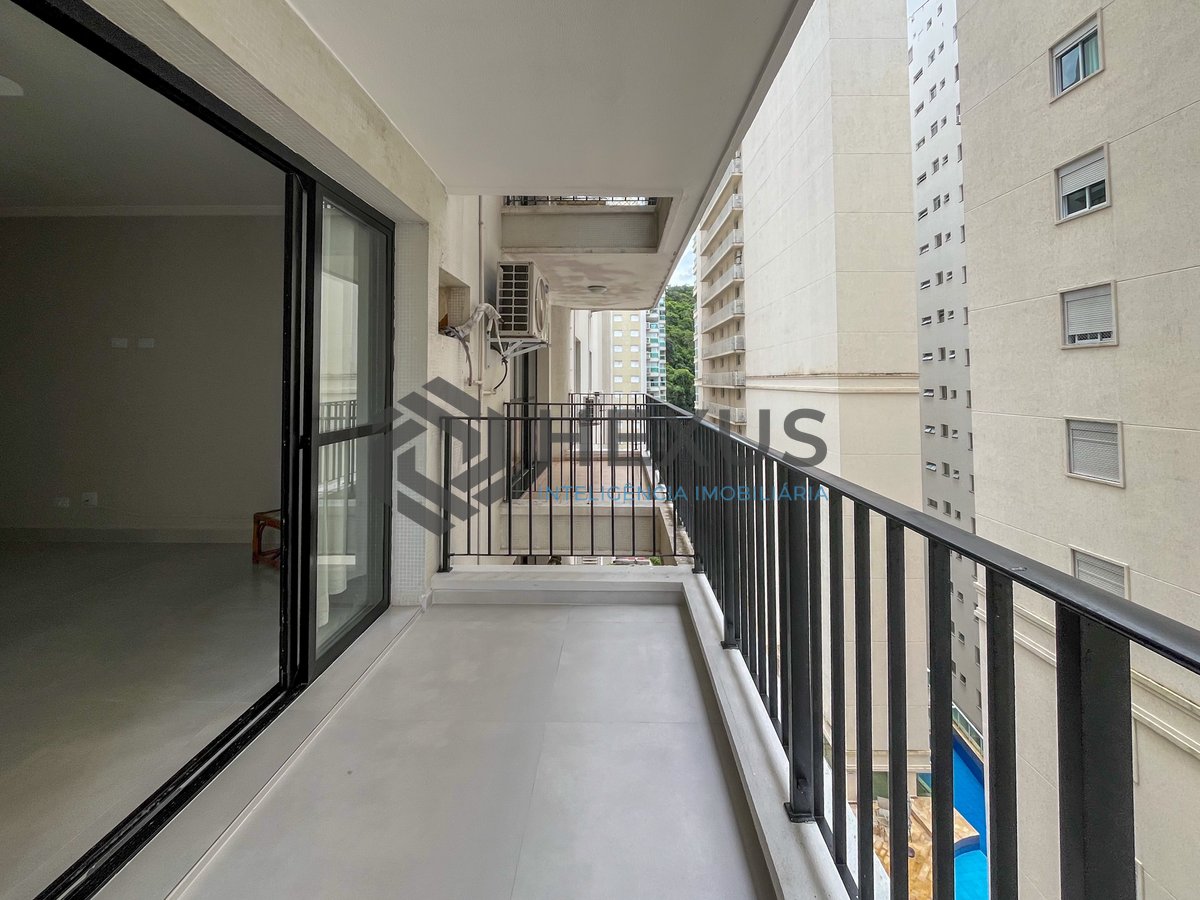 Foto 9 de Apartamento com varanda e lazer na Praia das Pitangueiras, Guaruja