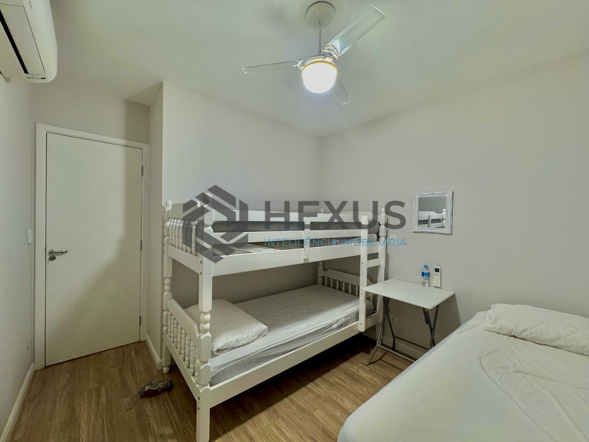 Foto 20 de Apartamento com varanda e lazer a 2 quadras da Praia do Tombo, Guarujá