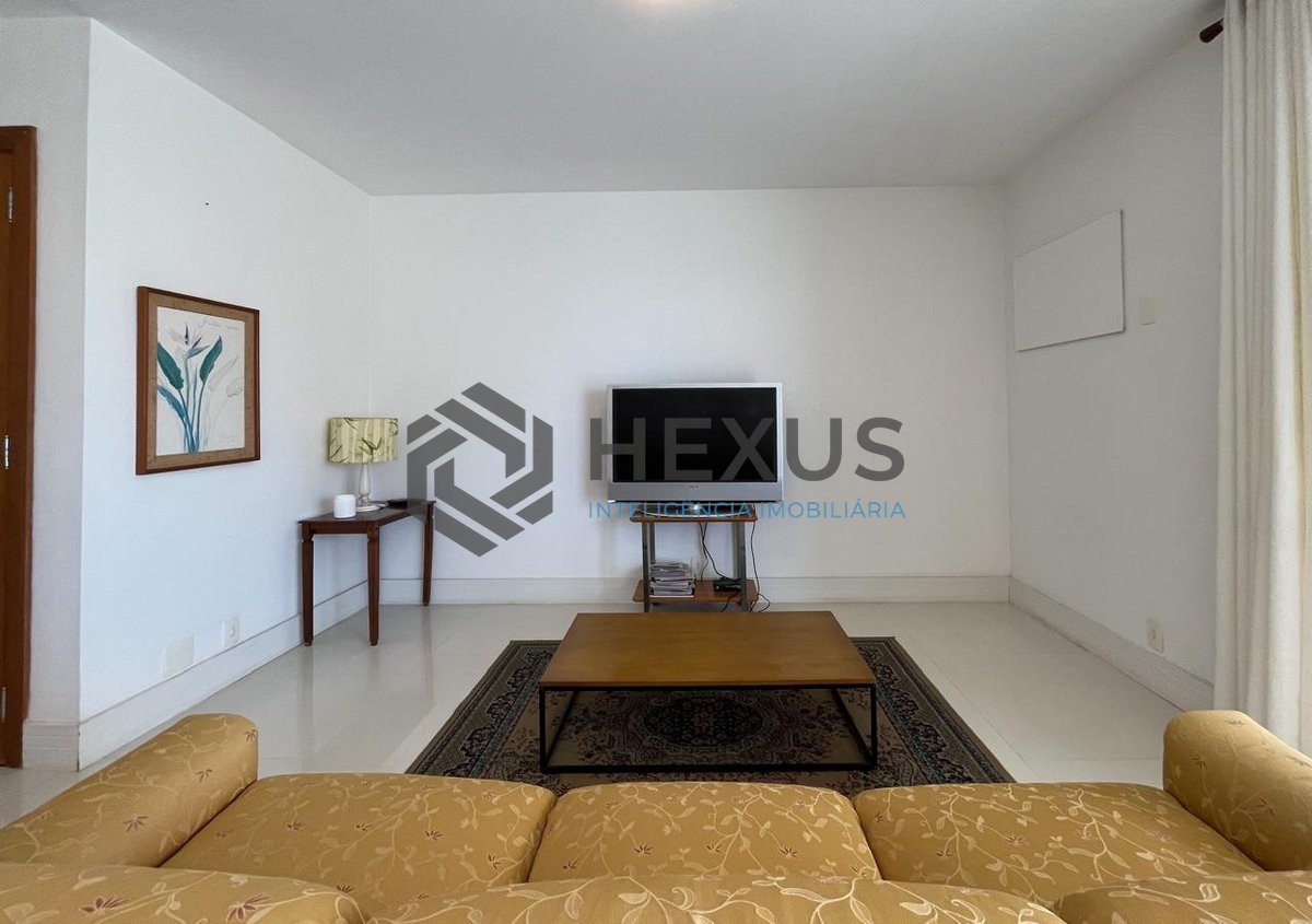Foto 8 de Apartamento frente mar com varanda vista mar e lazer na Praia das Pitanagueiras, Guaruja