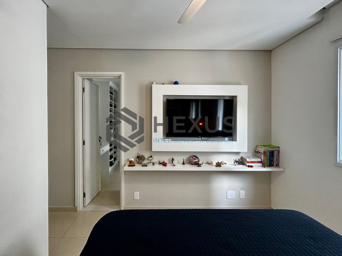 Foto 17 de Apartamento reformado com varanda gourmet e lazer na Praia das Pitangueiras, Guaruja