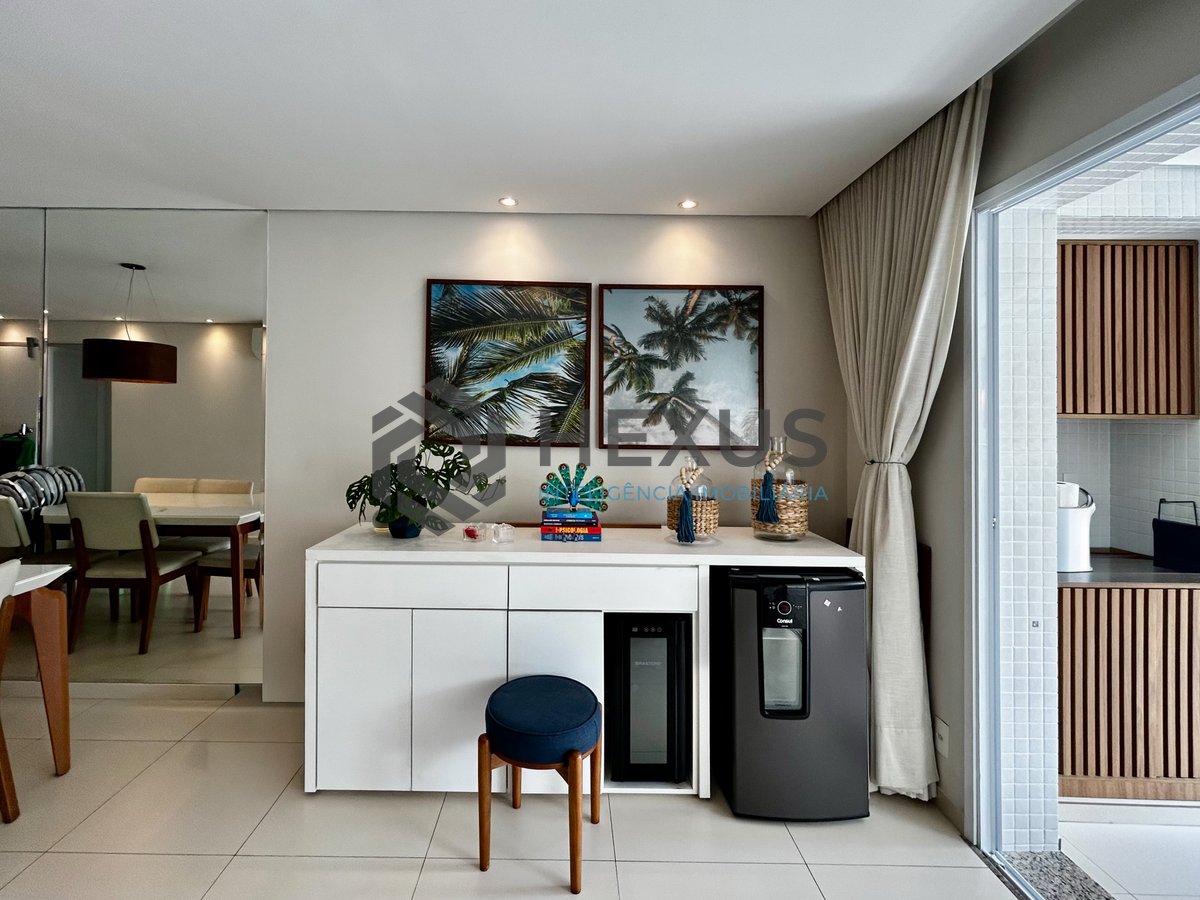 Foto 27 de Apartamento reformado com varanda gourmet e lazer na Praia das Pitangueiras, Guaruja