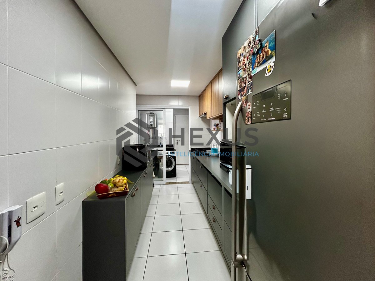 Foto 28 de Apartamento reformado com varanda gourmet e lazer na Praia das Pitangueiras, Guaruja