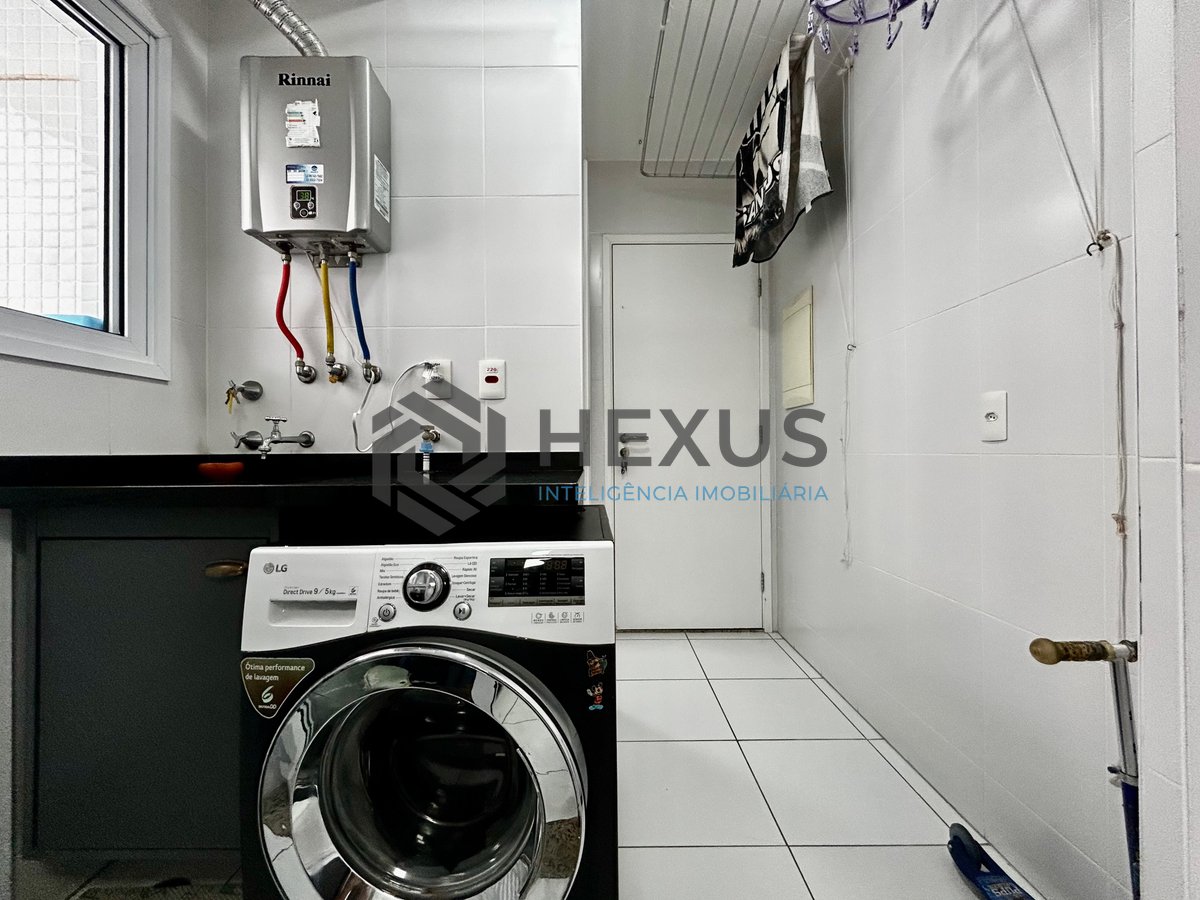 Foto 31 de Apartamento reformado com varanda gourmet e lazer na Praia das Pitangueiras, Guaruja
