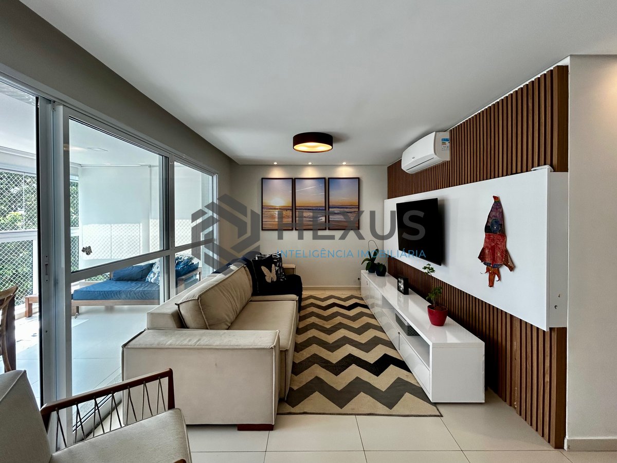Foto 6 de Apartamento reformado com varanda gourmet e lazer na Praia das Pitangueiras, Guaruja
