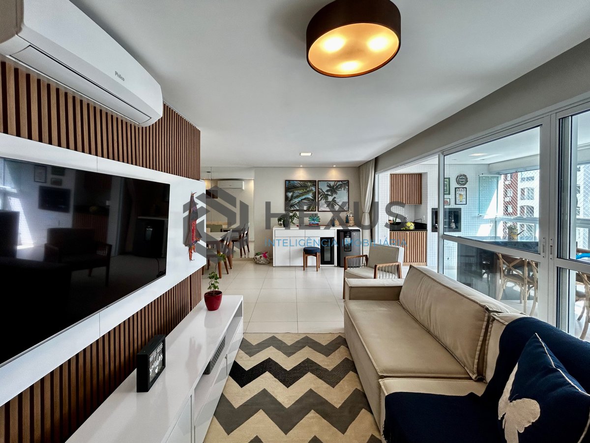 Foto 9 de Apartamento reformado com varanda gourmet e lazer na Praia das Pitangueiras, Guaruja
