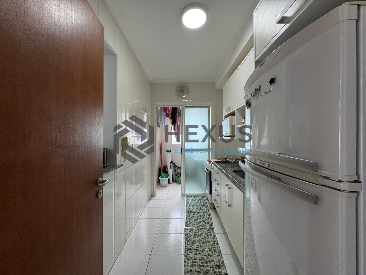 Foto 15 de Apartamento com varanda vista mar e lazer na beira mar da Praia do Tombo, Guaruja