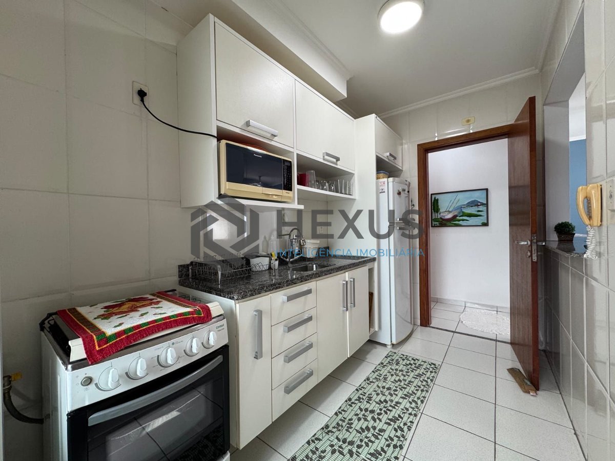 Foto 18 de Apartamento com varanda vista mar e lazer na beira mar da Praia do Tombo, Guaruja