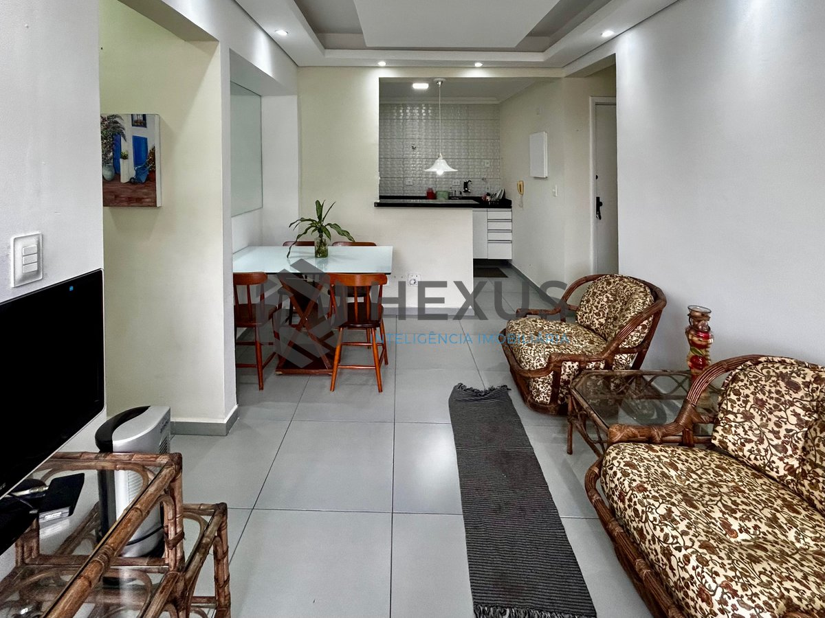 Foto 3 de Apartamento com varanda e lazer na Praia da Enseada, Guaruja