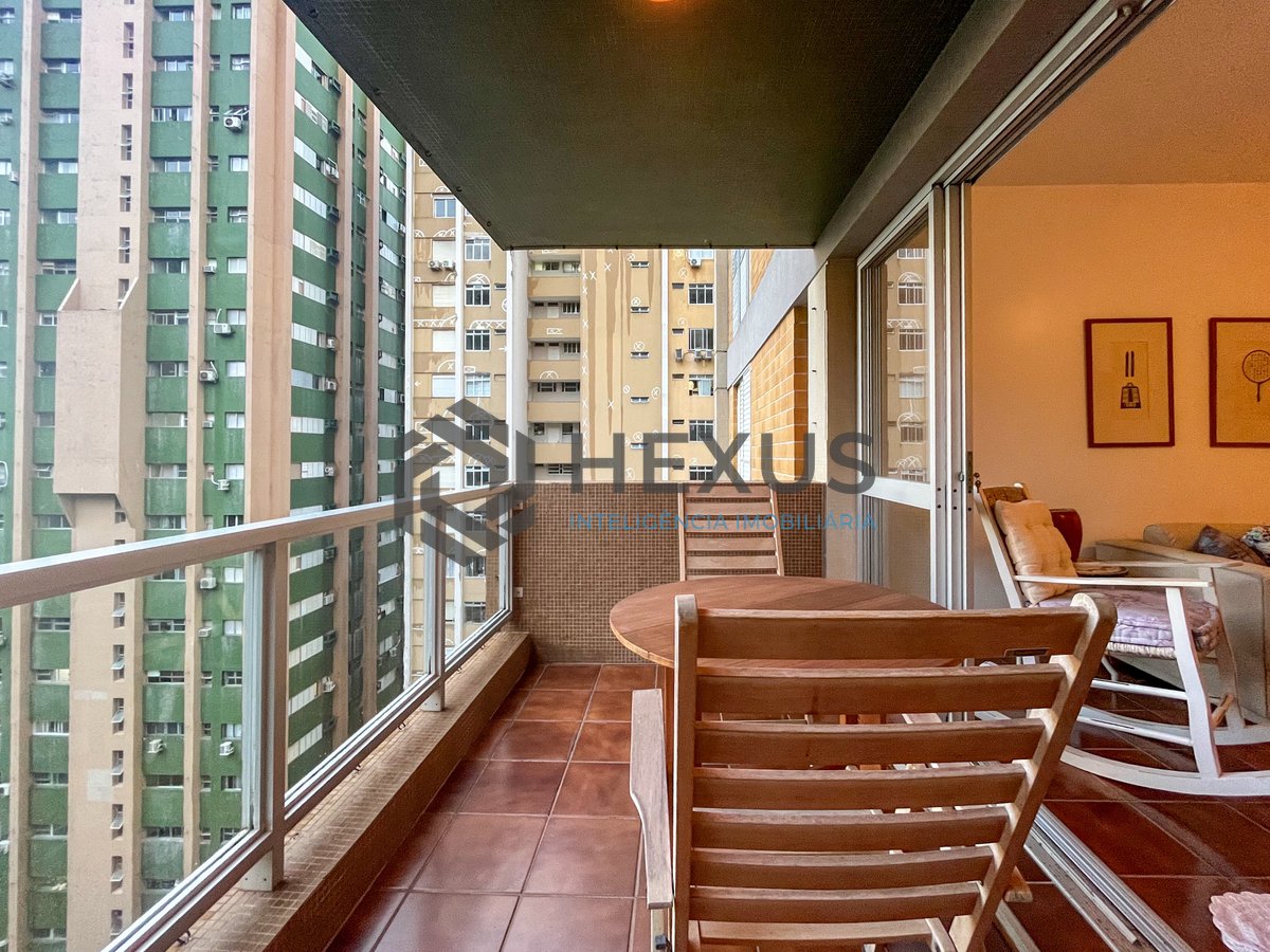 Foto 13 de Apartamento com varanda, 2 vagas e lazer à venda, Pitangueiras, Guarujá, SP