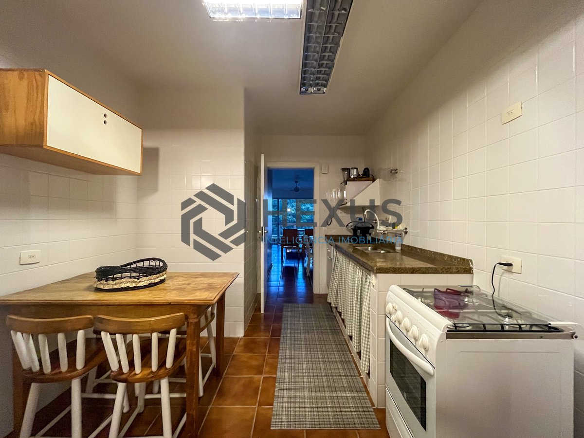 Foto 33 de Apartamento com varanda, 2 vagas e lazer à venda, Pitangueiras, Guarujá, SP