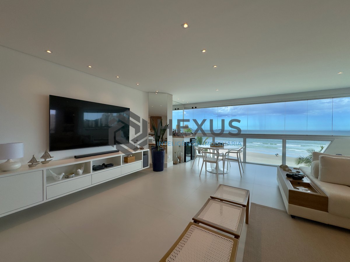 Foto 13 de Apartamento reformado frente mar com varanda e lazer na Praia das Asturias, Guaruja