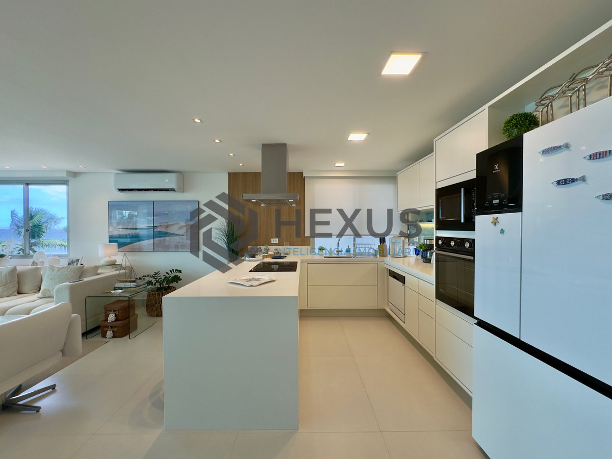 Foto 16 de Apartamento reformado frente mar com varanda e lazer na Praia das Asturias, Guaruja